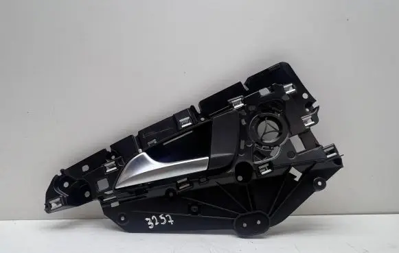 Rear door interior handle