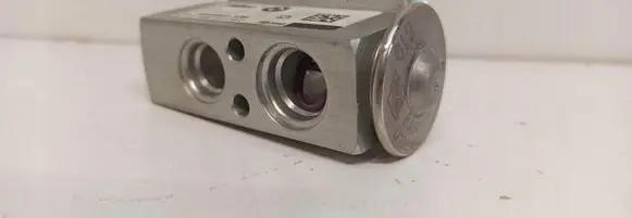 BMW 1 F20 F21 Air conditioning (A/C) expansion valve T89256A