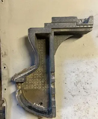 Mitsubishi Outlander Spare wheel section trim MR996001