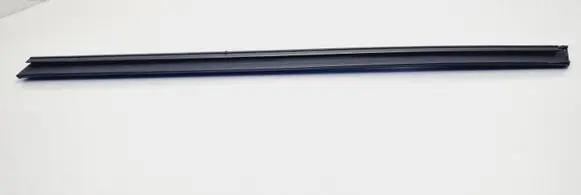 Citroen C5 Rubber seal front door window/glass 