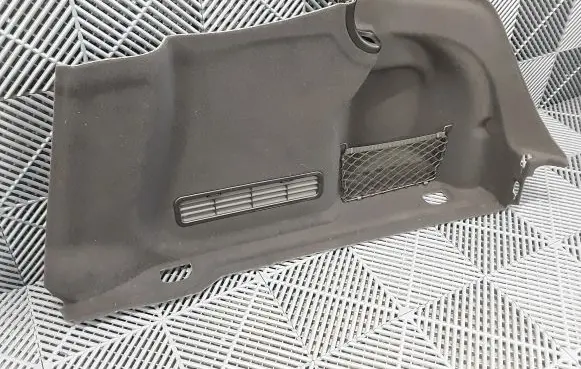 Audi A8 S8 D4 4H Trunk/boot lower side trim panel 4H0863880N