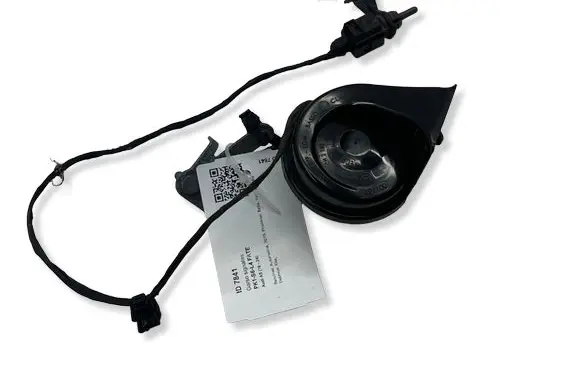 Audi A5 Horn signal 8W0951221