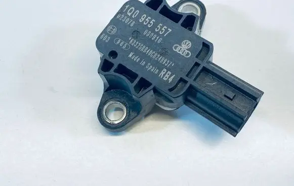Volkswagen Eos Airbag deployment crash/impact sensor 1Q0955557