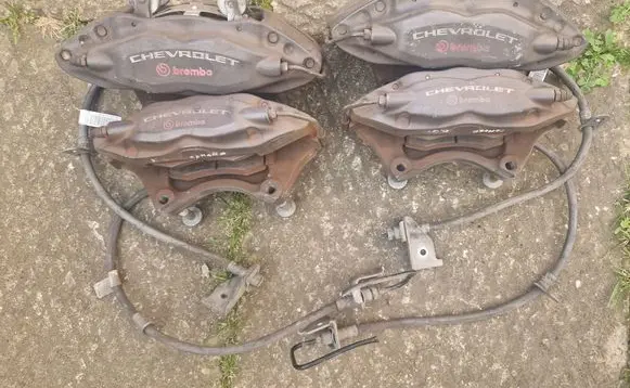 Chevrolet Camaro Brake discs and calipers set BREMBO