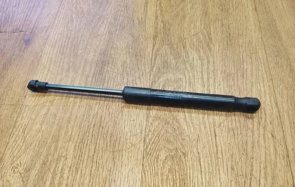 Porsche Macan (95B) Front bonnet/hood damper/strut 95B823359A