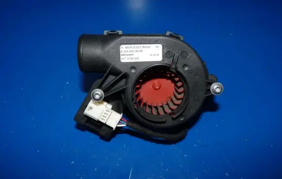 Mercedes-Benz C W204 Engine control unit/module fan A2048300808