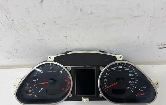 Audi A6 S6 C6 4F Speedometer (instrument cluster) 5550007301