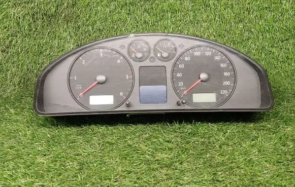 Volkswagen Transporter - Caravelle T5 Speedometer (instrument cluster) 7H0920861E