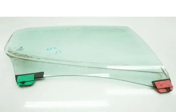 Maserati Quattroporte Rear door window glass 