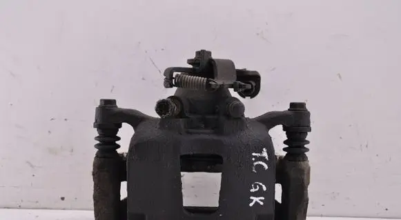 Chrysler Town & Country V Rear brake caliper