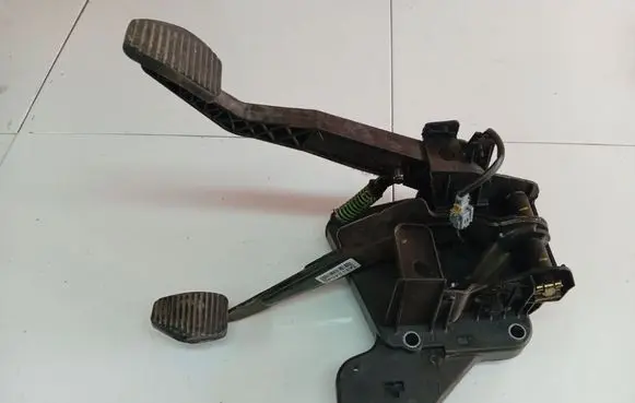 Citroen C5 Brake pedal 9654751080