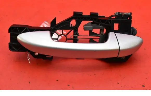 Volkswagen PASSAT B6 Front door exterior handle 3C0837885H