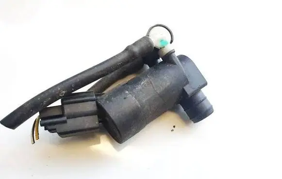 Ford Kuga I Windscreen/windshield washer pump 
