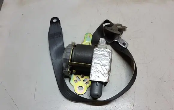 Toyota Prius (XW20) Front seatbelt 7L7240P 002292