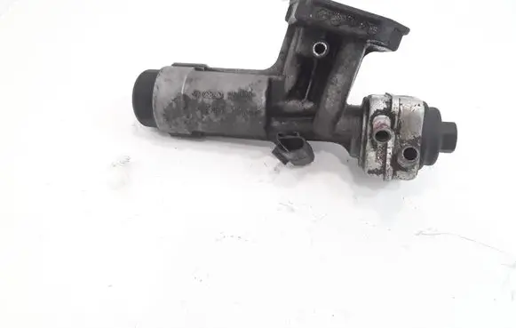 Skoda Octavia Mk1 (1U) Oil filter mounting bracket 038115389B