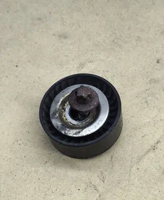Mercedes-Benz C W204 Belt tensioner pulley A6512000270