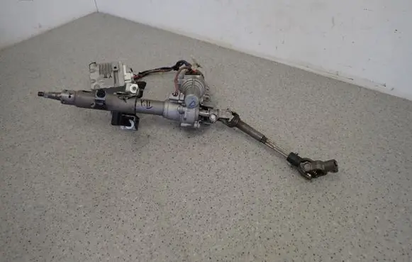 Toyota Yaris Steering wheel axle YARISIIWSPOMAGANIE