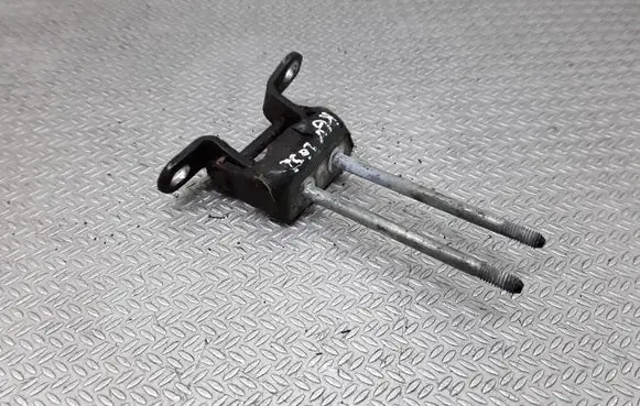 Lexus LS 400 Rear door upper hinge
