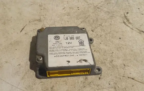 Volkswagen PASSAT B5 Airbag control unit/module 1J0909607