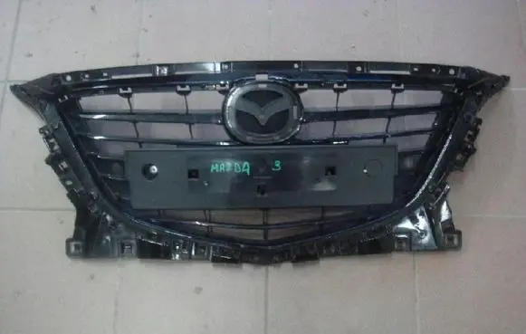 Mazda 3 III Front bumper upper radiator grill