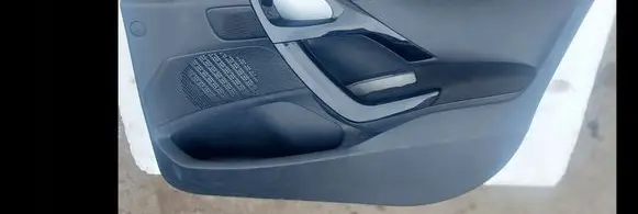 Peugeot 208 Front door card panel trim