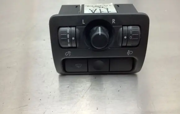 Subaru Legacy Wing mirror control module 159911