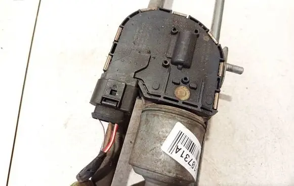 Volkswagen Golf V Wiper motor 1397220501