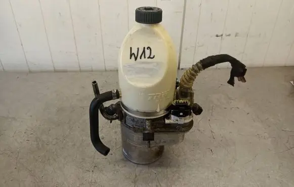 Opel Vectra C Power steering pump M14470457FW