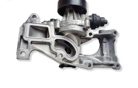 BMW 3 F30 F35 F31 Water pump 4121250