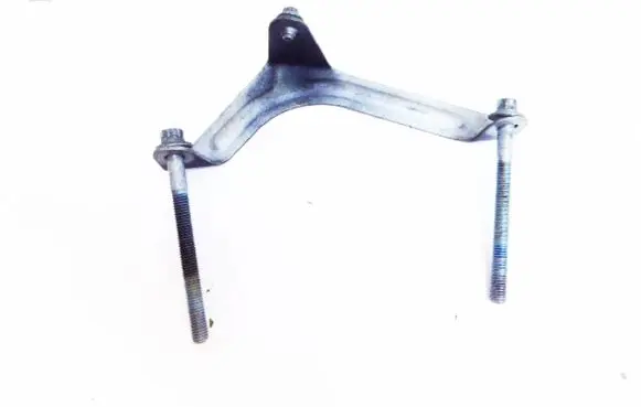 Mercedes-Benz C W203 Engine mount bracket A2034630470G