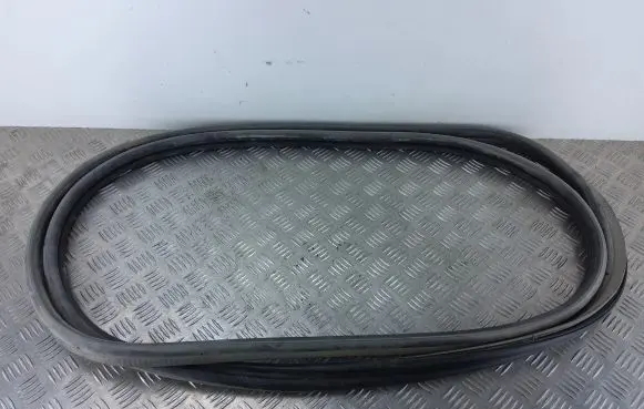 Citroen Berlingo Loading door rubber seal (on body) 