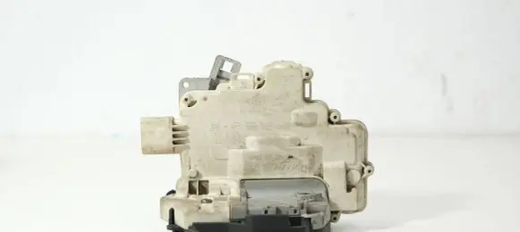 Audi A6 S6 C6 4F Rear door lock 4F0839015