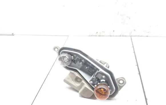Opel Vectra C Tail light bulb cover holder 443042 443046