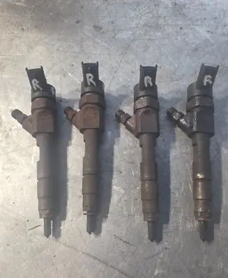 Renault Trafic II (X83) Fuel injector 8200100272