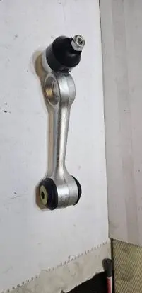Mercedes-Benz E W123 Front control arm 9500816 1233304707