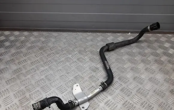 Audi Q7 4M Engine coolant pipe/hose 4M0819857 4M0819337AR 4M0265372C