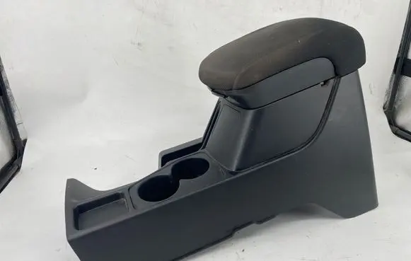 Mitsubishi L200 Center console 8011A515