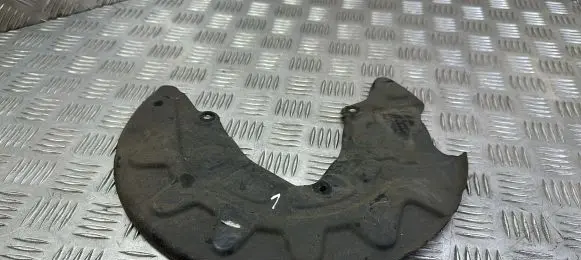 Volkswagen PASSAT B8 Front brake disc dust cover plate 5Q0615311G