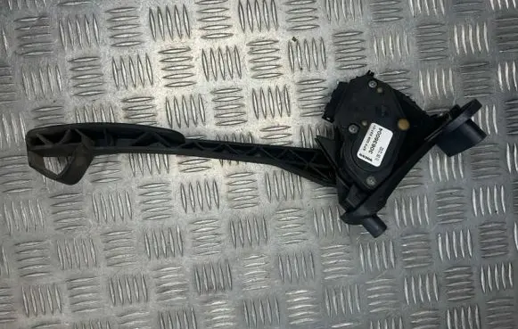 Volvo S80 Accelerator throttle pedal 30636004 6PV00853701