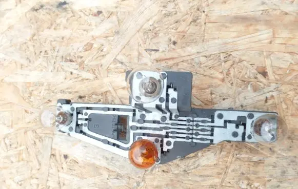 Renault Laguna II Tail light bulb cover holder 25347