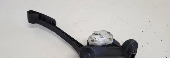 Volvo S60 Accelerator throttle pedal 6PV00853700 30666660 061703
