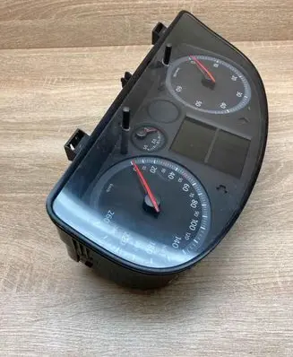 Volkswagen Caddy Speedometer (instrument cluster) 2K0920842C VWZ7Z0E3012024