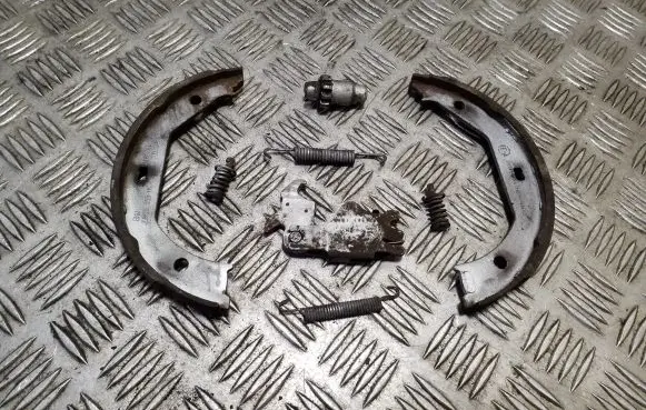 BMW X1 E84 Handbrake/parking brake pads 