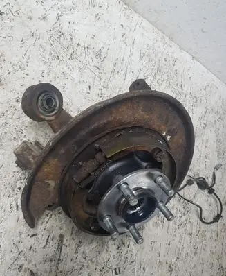 Subaru Legacy Rear wheel hub