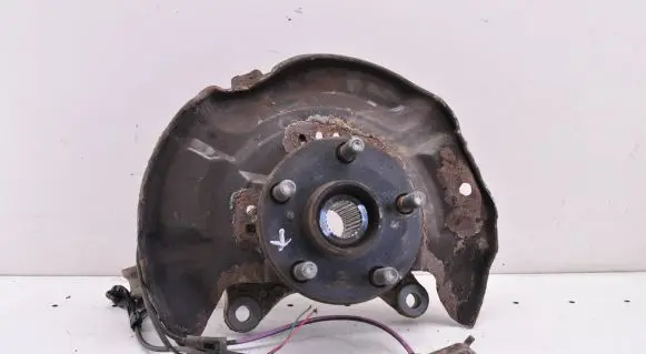 Front wheel hub