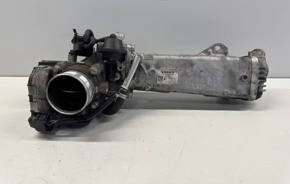 Volvo XC60 EGR valve cooler 31422235 1611200252 70304905