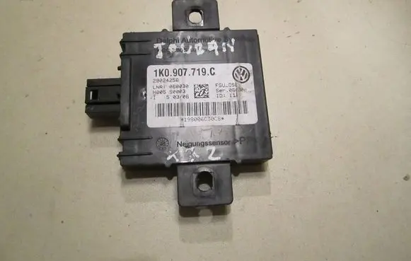 Volkswagen Touran I Alarm control unit/module 1K0907719C 060030 28024256