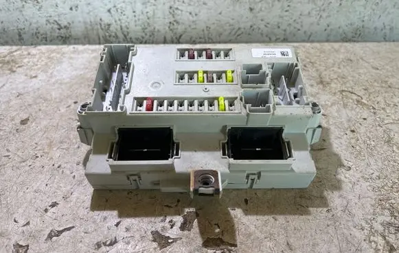 Chrysler 200 Central body control module 68273253AC