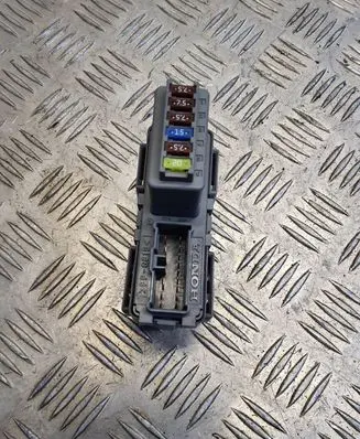 Honda CR-V Fuse module 140611 TV00130