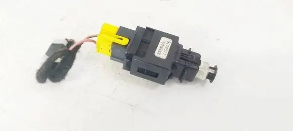 Volvo S40, V40 Brake pedal sensor switch 9128577